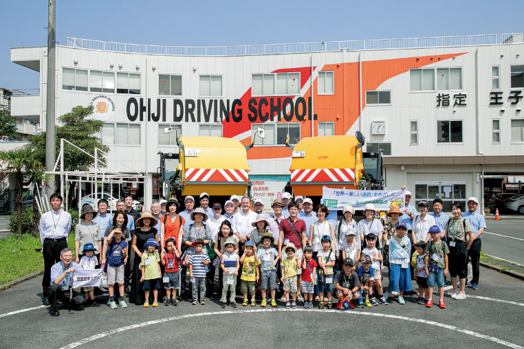 令和元年7月29日(月)「ロードスイーパー（路面清掃車）」体験試乗