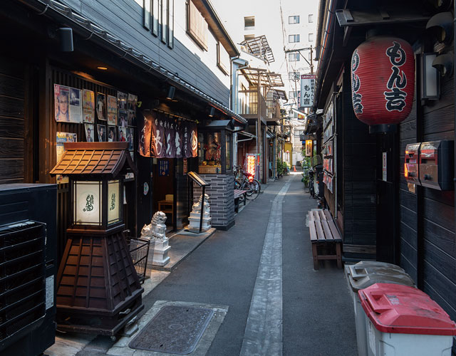 三番街の裏路地にあるもんじゃ店